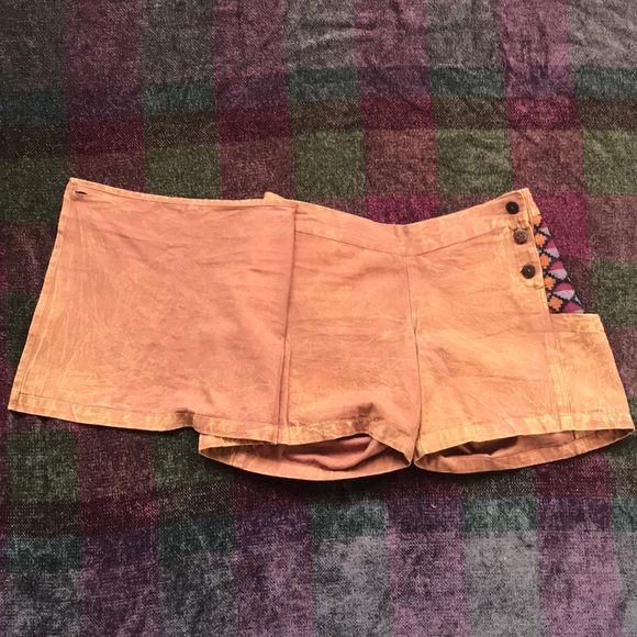 Tan Skort with Patterned Side Panels & Pockets - Picture 3 of 5